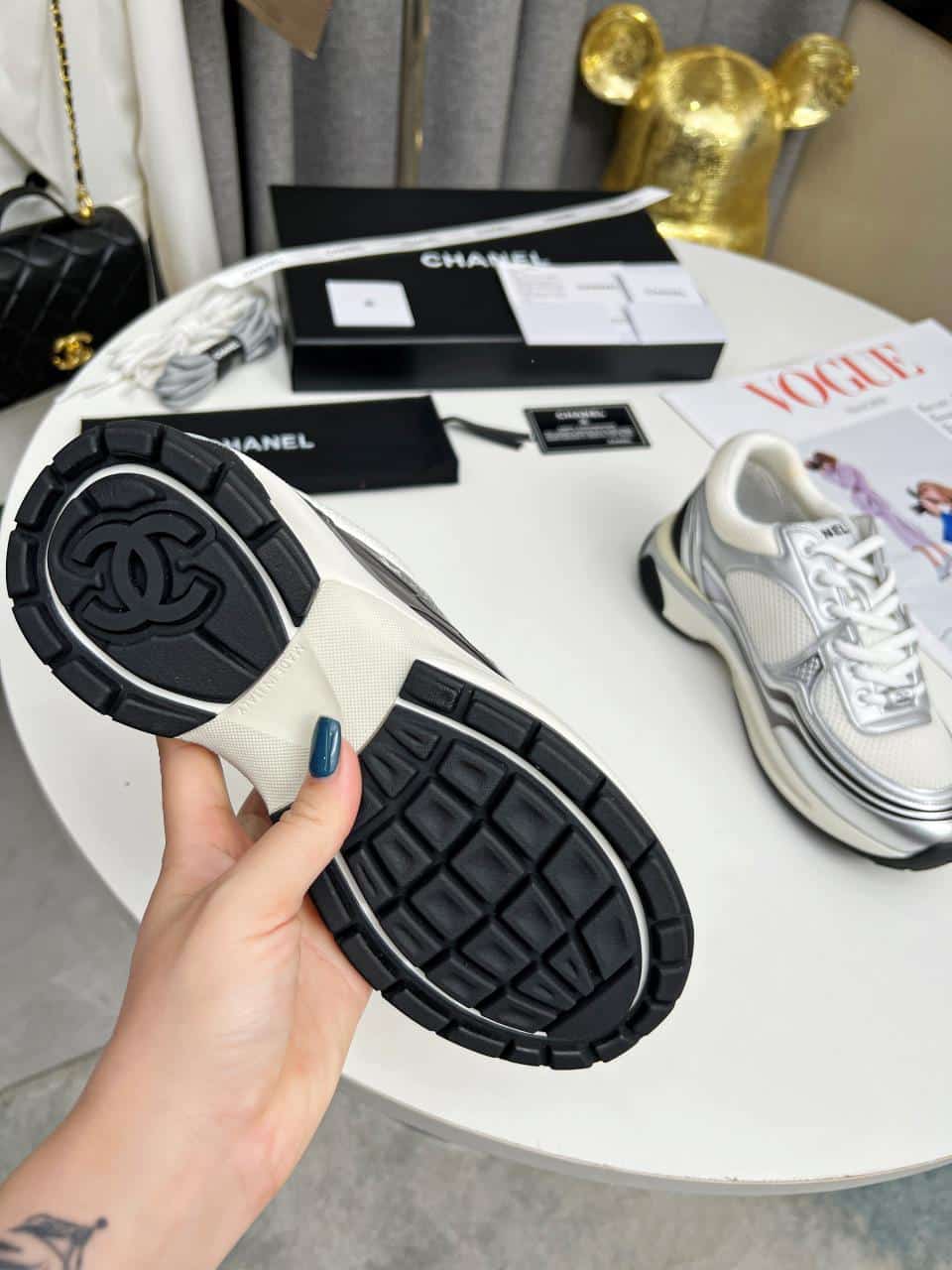 Chanel 23C Silver Metallic Cc Logo Lace Up Flat Runner Trainer Sneaker White G39792 Y56368 K5451 view 3