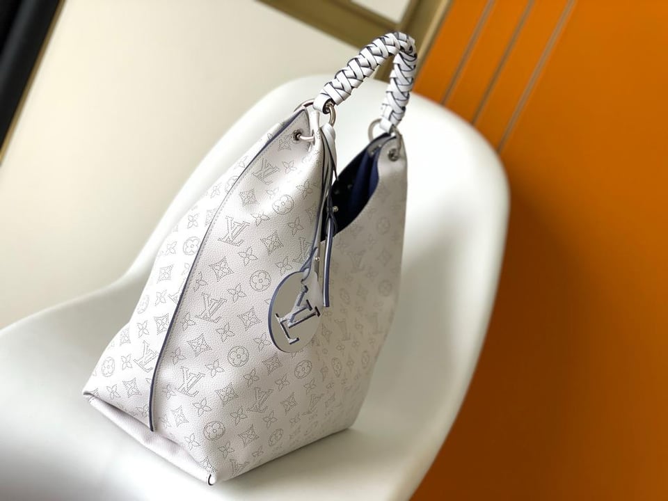 Louis Vuitton Carmel Mahina Monogram White view 7