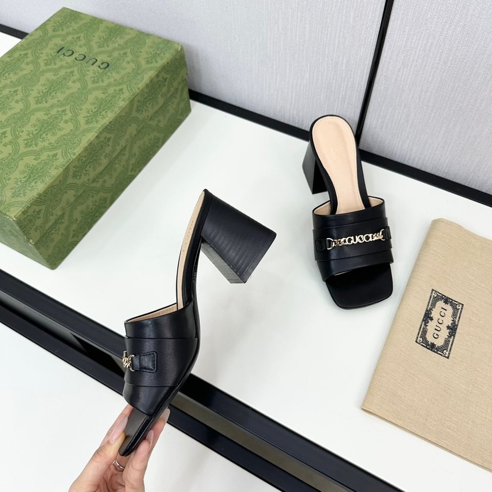 Gucci Signoria Slide Sandal In Black view 4