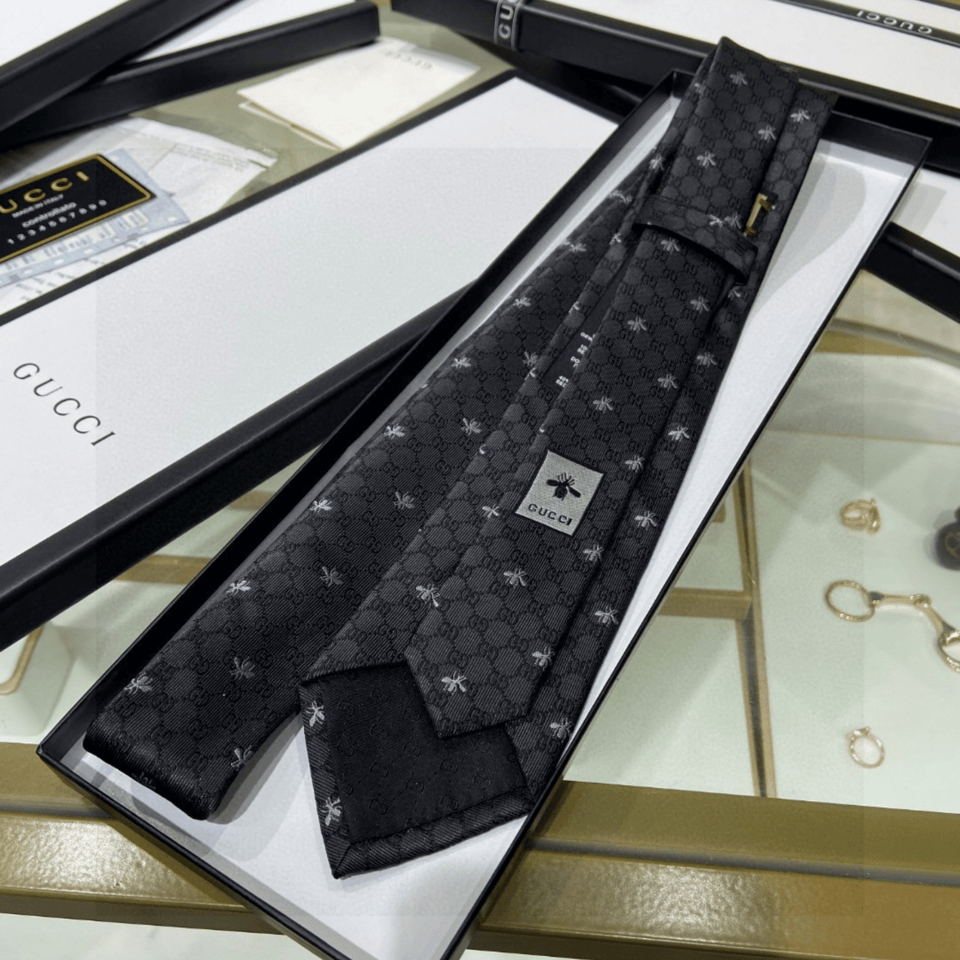 Gucci Black Necktie Versatile Silk Tie For Men view 3