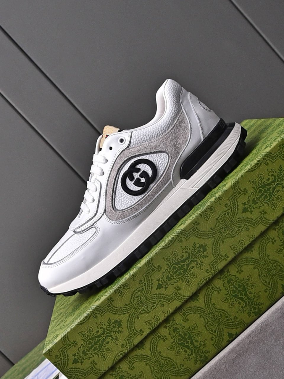 Gucci Double G Men’S Run Sneaker Beige view 7