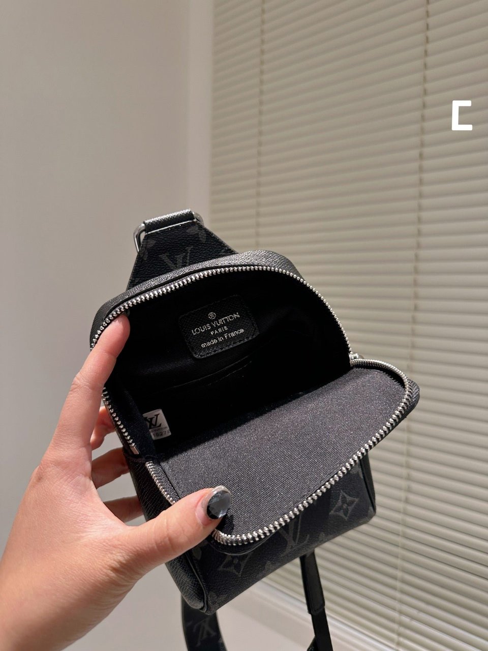 Louis Vuitton Outdoor Slingbag 20Cm Black M30741 view 3