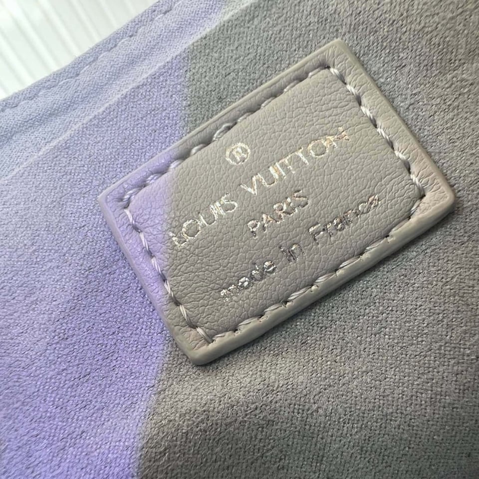 Louis Vuitton Sunset Vibe Lv Vibe Silver 27Cm view 11
