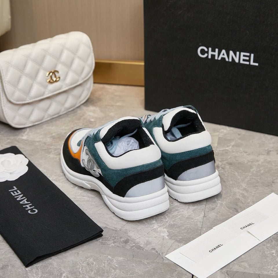 Chanel Wmns Sneaker White Navy G34360 Y53536 C0227 view 3
