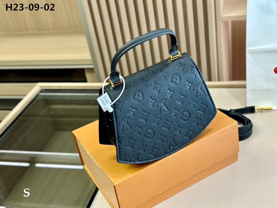 Louis Vuitton Tilsitt Bag Monogram Black 23Cm view 4