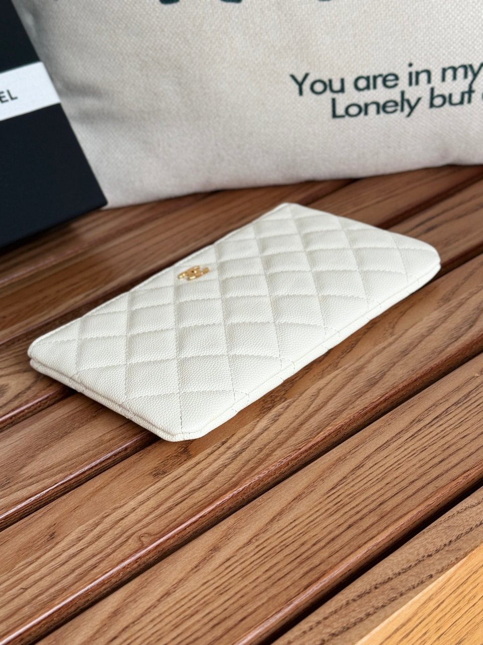 Chanel Zipped Wallet 20Cm White Quilted Caviar Gold Hardware view 8