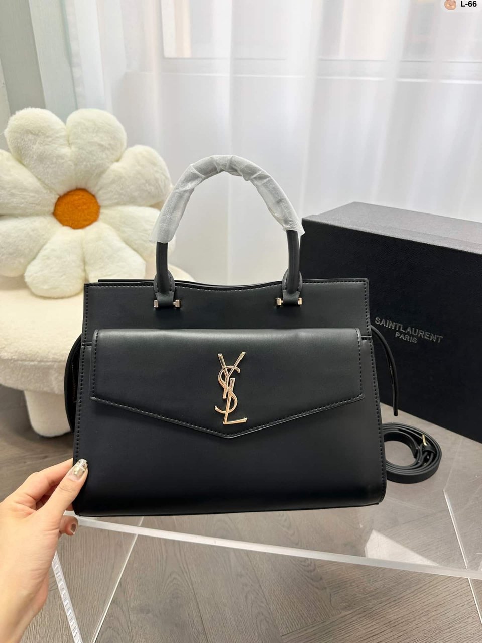 Saint Laurent Uptown Medium Leather Tote Bag Black 31Cm view 7