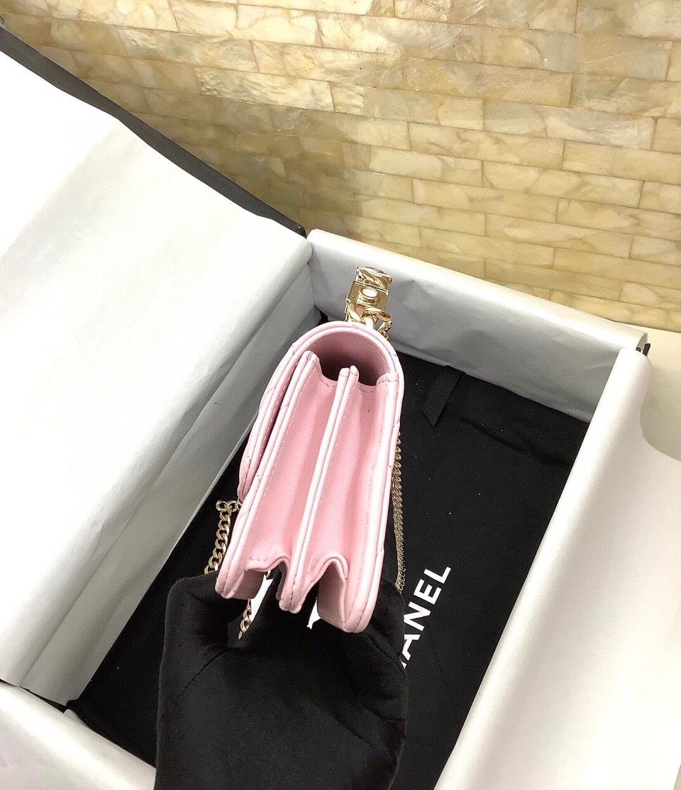 Chanel Woc 13Cm With Top Handle Pink Quilted Calfskin Gold Hardware view 8