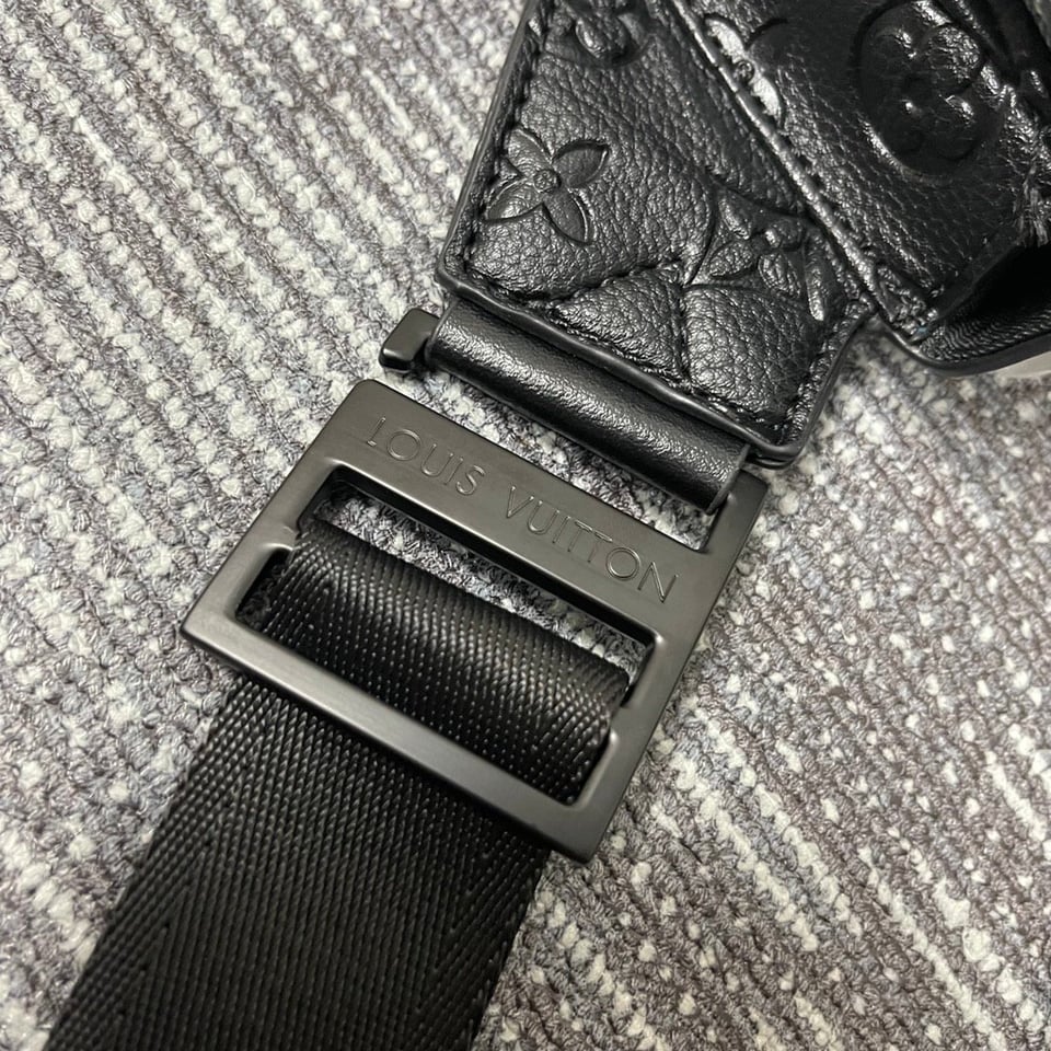 Louis Vuitton S Lock Sling Monogram Black Bag 21Cm M58487 view 3