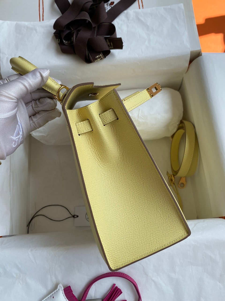 Hermes Kelly 25 Bag In Pastel Yellow Epsom Leather For Women 25cm/10in view 4