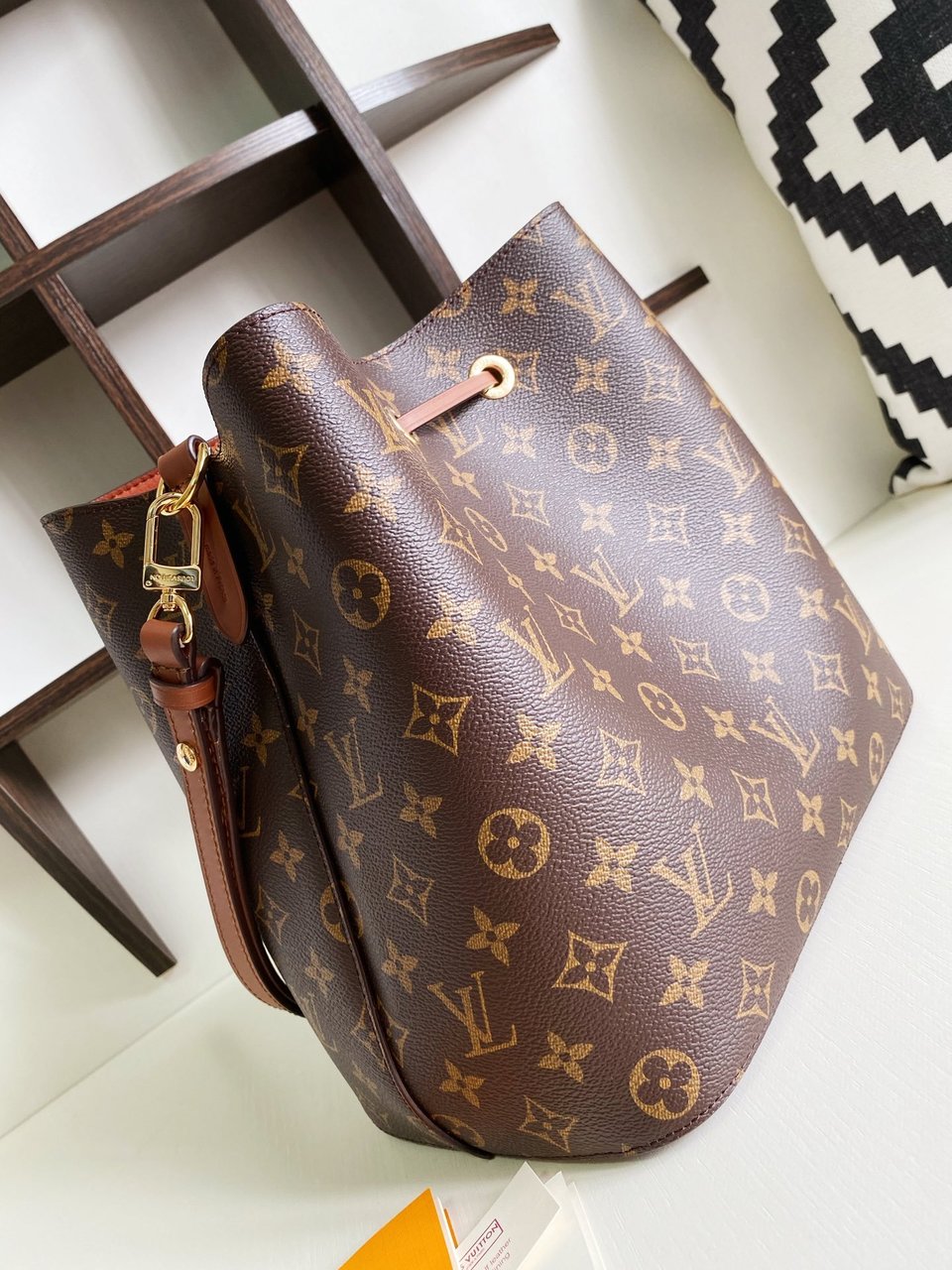 Louis Vuitton N Ono Mm Brown M44887 view 7