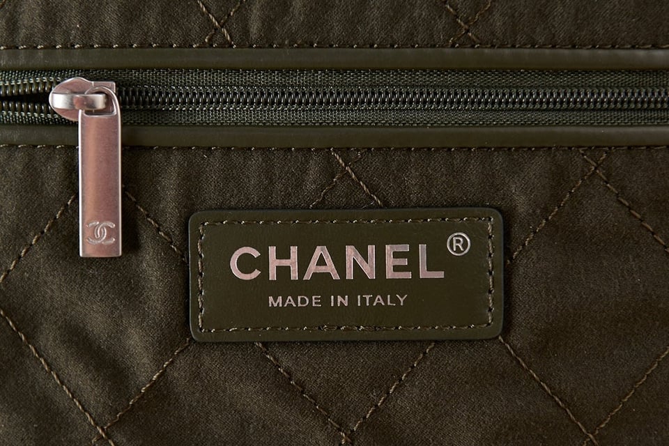 Chanel 22 Hobo Olive Calfskin Silver Hardware view 7