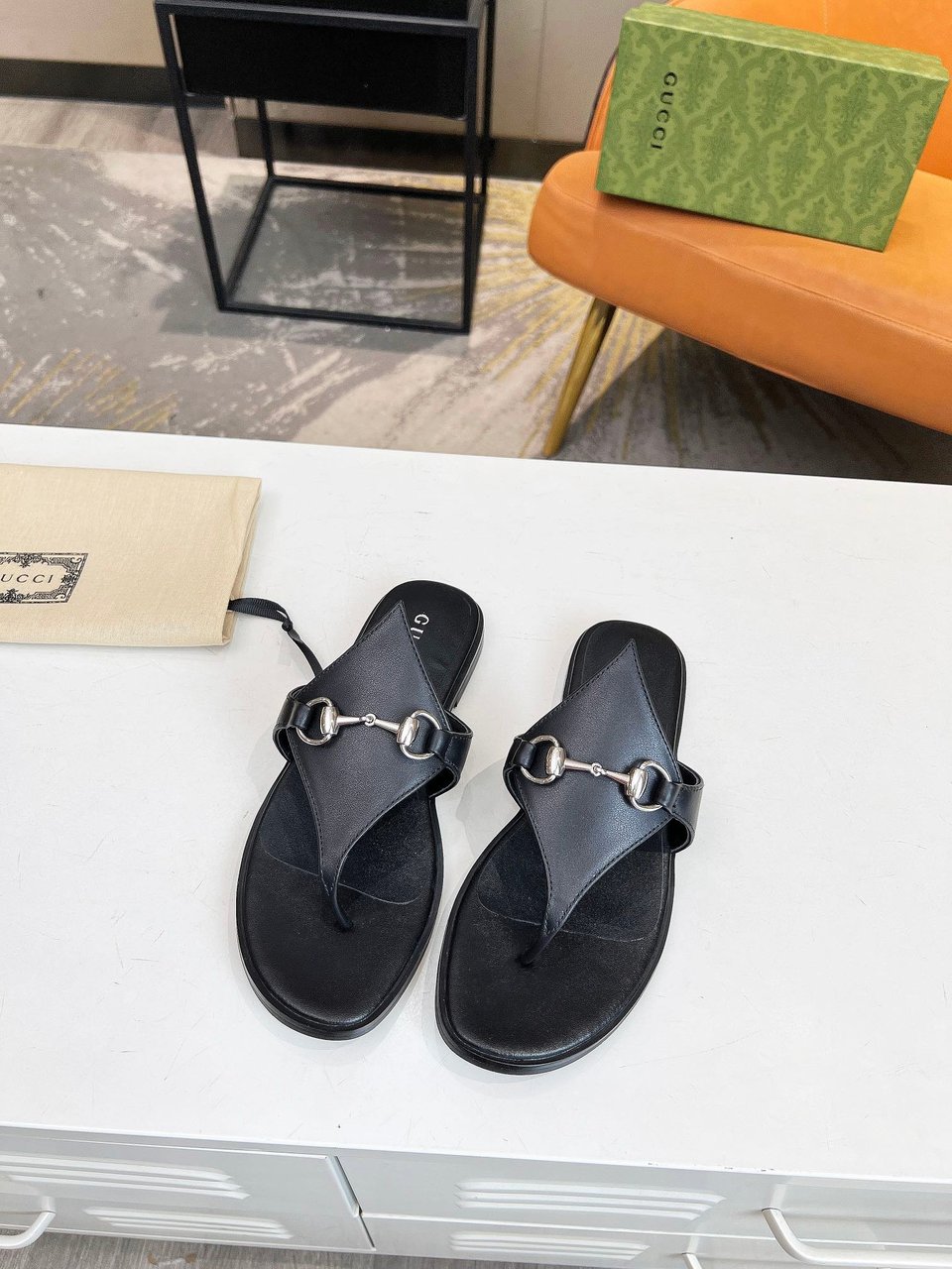 Gucci Women’S Thong Sandal With Horsebit Black view 8