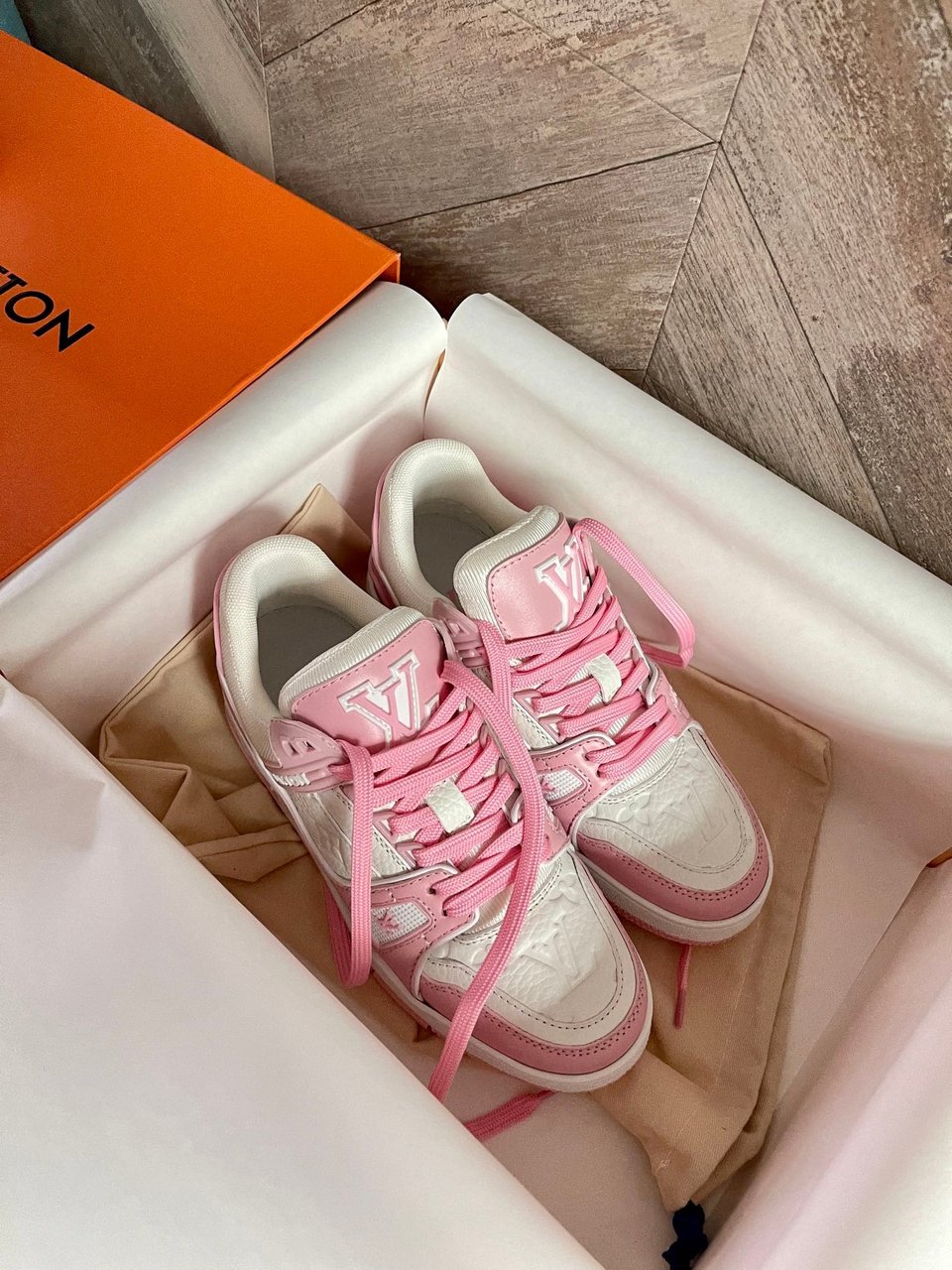Louis Vuitton Lv Trainer Sneaker Pink Rose 1Aboek view 7