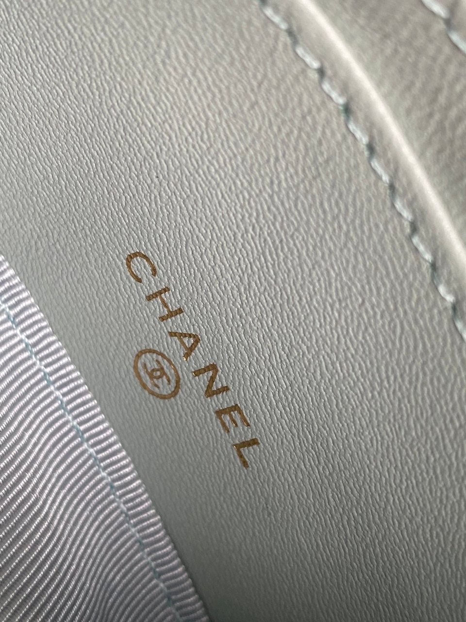 Chanel Zipped Wallet 14Cm Light Cloud Blue Caviar Gold Hardware view 3