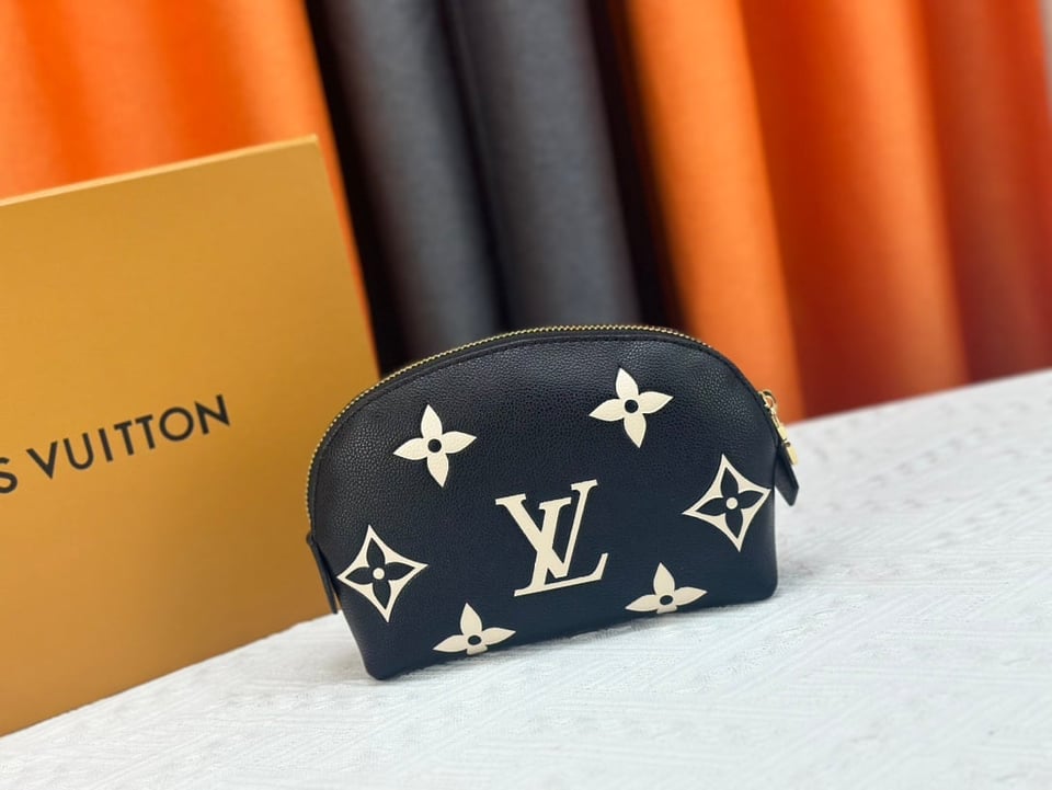 Louis Vuitton Cosmetic Pouch Pm Black 17Cm M59086 view 8