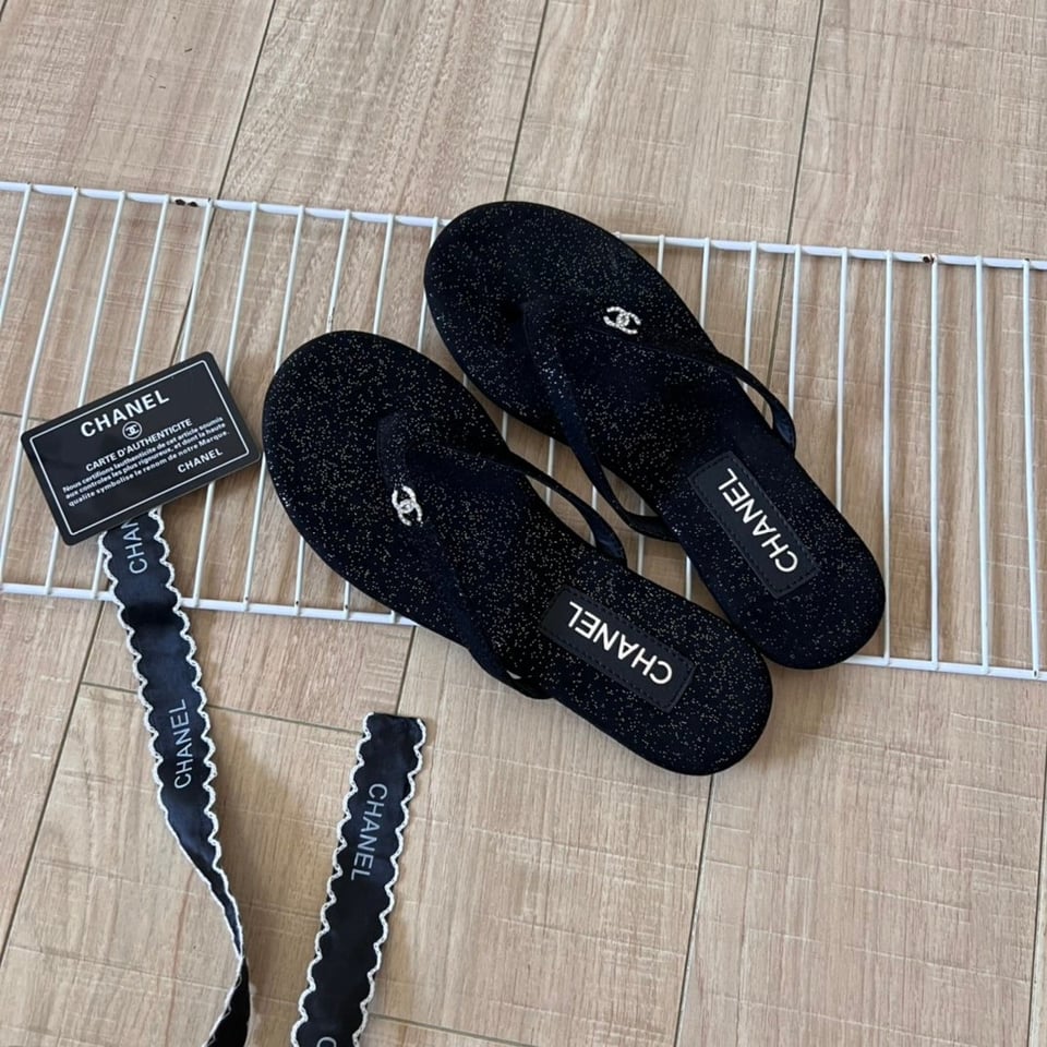 Chanel Thongs Purl Fabric With Silver Cc Logo In Black view 10