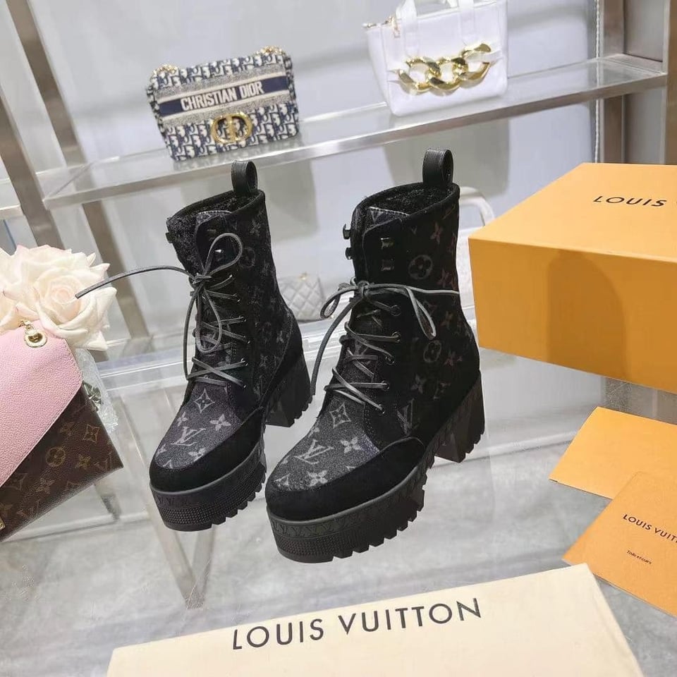 Louis Vuitton Laureate Platform Desert Boot Black 1Ac7M0 view 7
