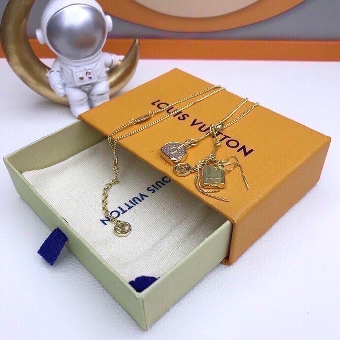 Louis Vuitton Gold Necklace view 5
