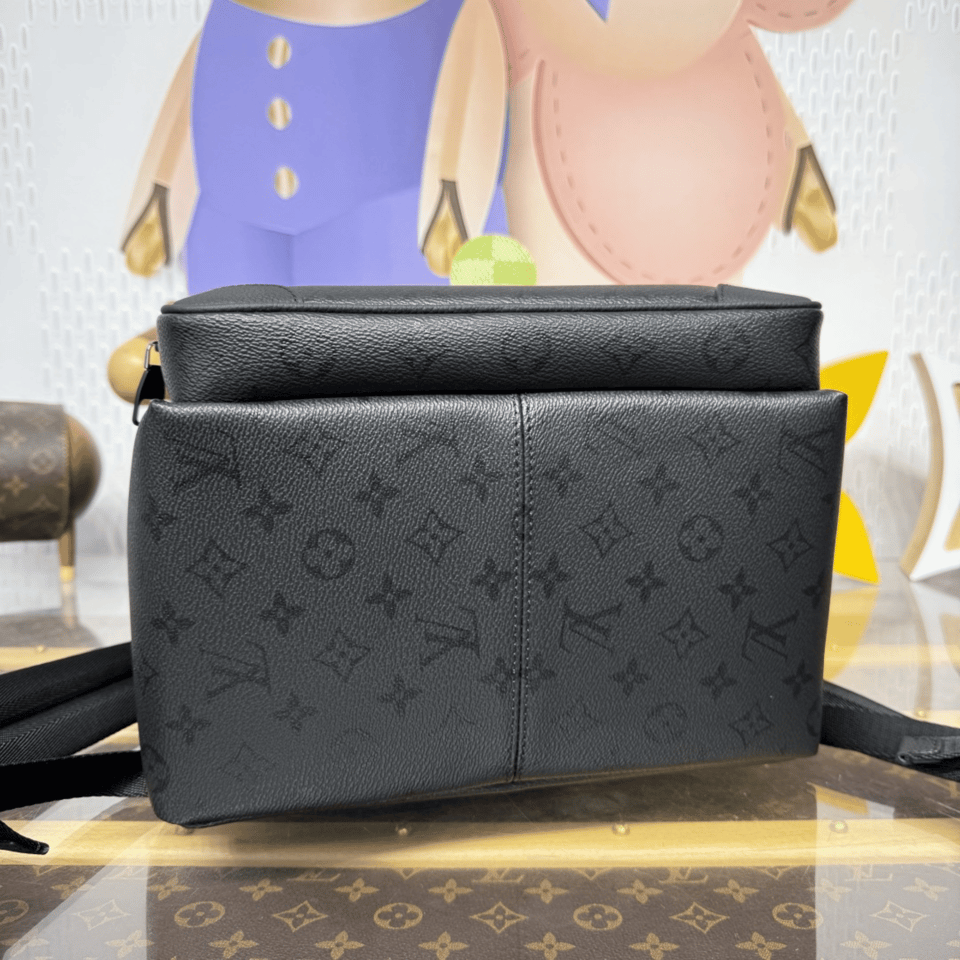 Louis Vuitton Discovery Backpack Monogram Midnight M26765 view 9