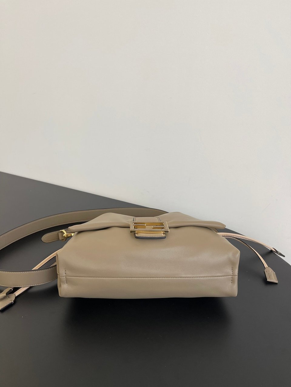 Fendi Mamma Baguette Medium Dove Grey Nappa Leather Bag 26.5cm view 5
