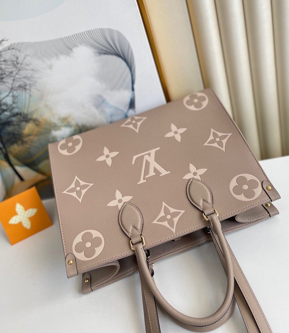 Louis Vuitton Onthego Mm Bicolor Monogram Empreinte Leather Dove/Cream M45494 35cm view 14