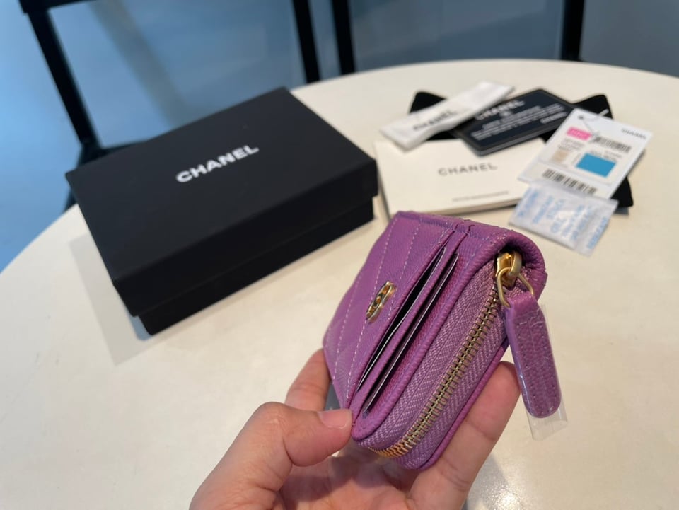 Chanel Zipped Coin Purse 11 Pink Grained Calfskin view 8