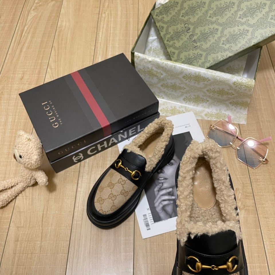 Gucci Fleece Collar Loafers Gg Beige And Black Leather view 5