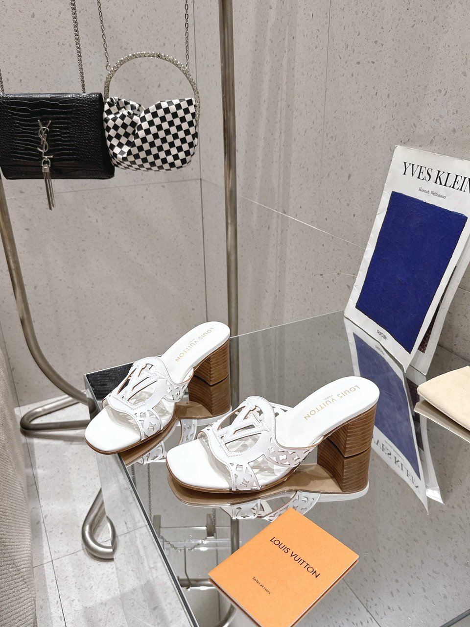 Louis Vuitton LV Isola Flat Mule White Women – 5.5cm Heel / 2.17in view 4
