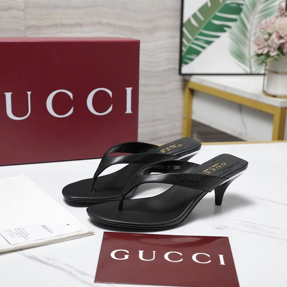 Gucci Vittoria Thong Black Leather 865403 For Women view 6