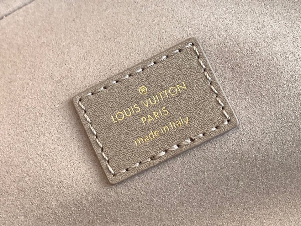 Louis Vuitton Vanity Pm Dune 19cm/7.5in view 10