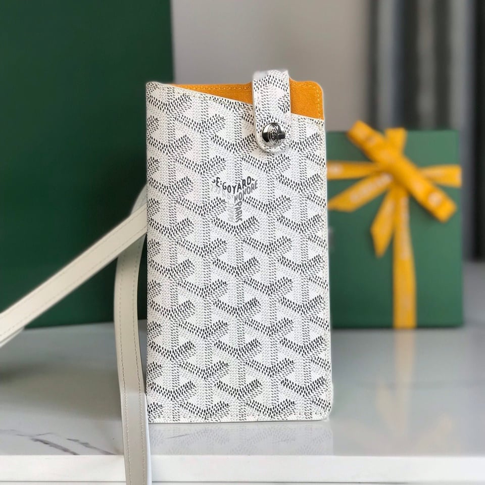 Goyard Montmartre Gm Case 18 Cm White Goyardine Canvas view 11