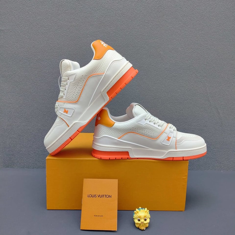 Louis Vuitton Trainer Sneakers Orange Calfskin With Grain 1AKRBI view 5