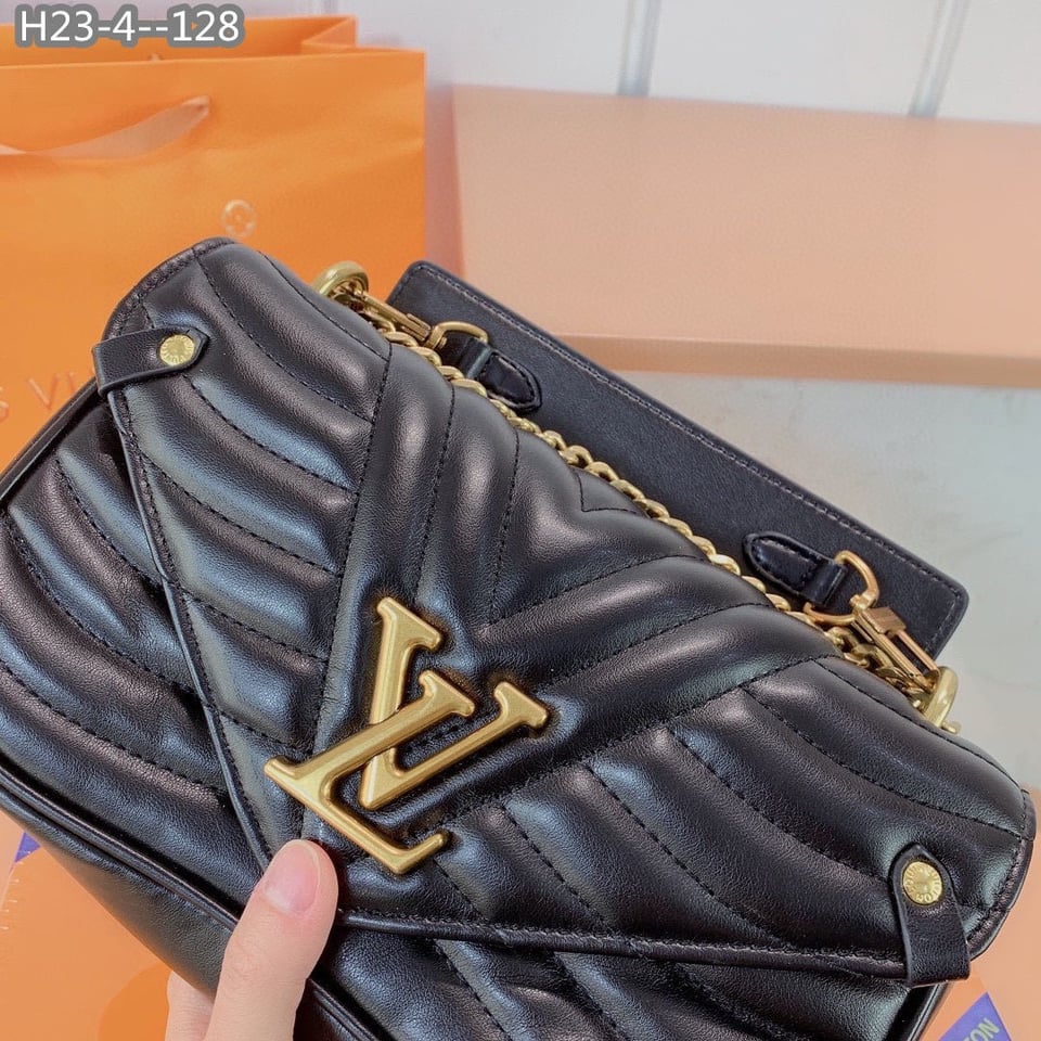 Louis Vuitton New Wave Chain Bag Black 25Cm M55206 view 10