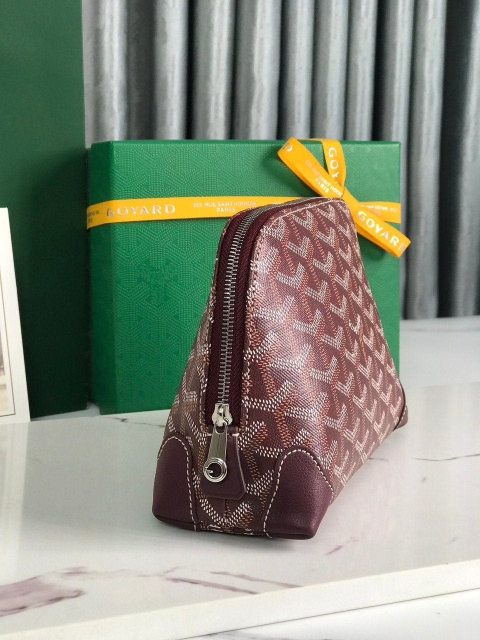 Goyard Vendôme Cosmetic Pouch 17 Cm Wine Red Goyardine Canvas And Calfskin Trim view 6