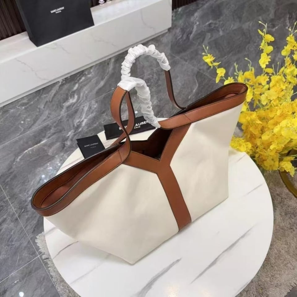 Saint Laurent Y Tote In Leather Bag White view 6