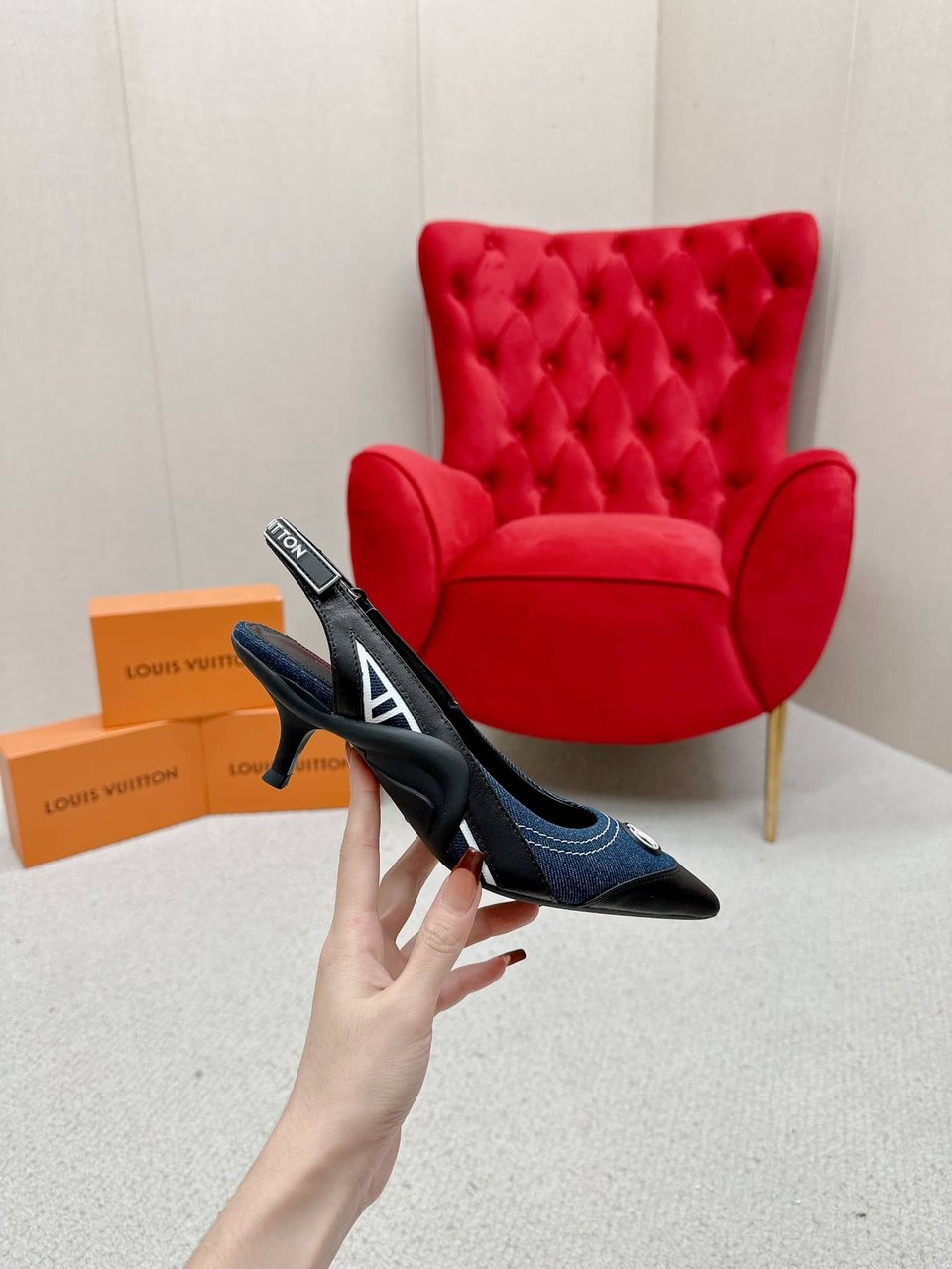 Louis Vuitton Archlight Slingback Pump Black And Denim Blue 1Aabob view 4