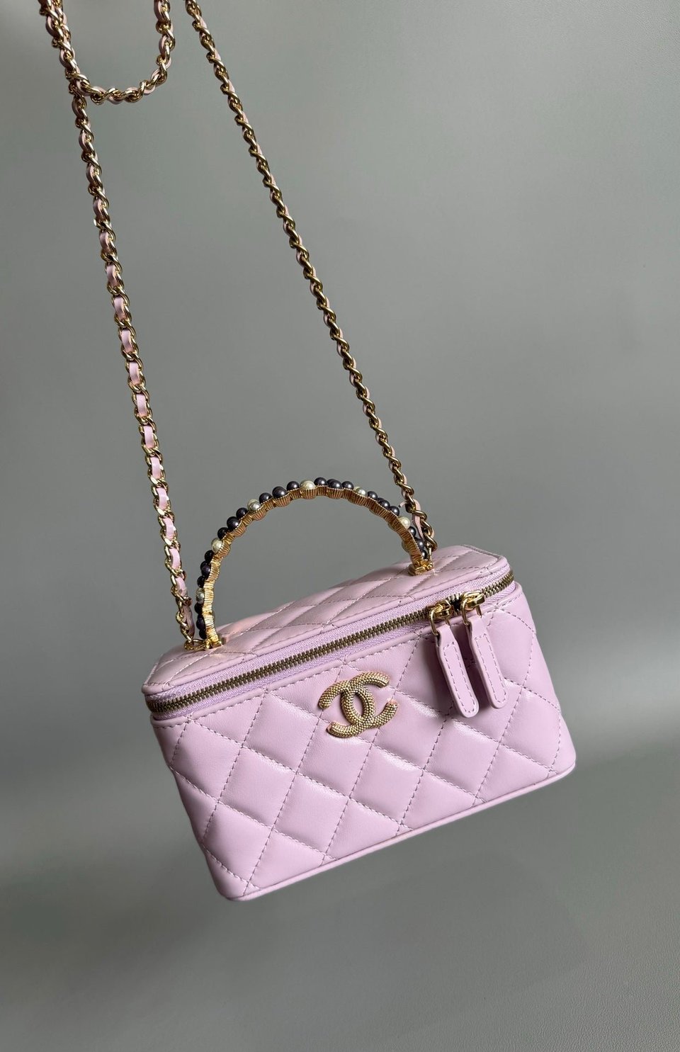 Chanel Vanity Case Pearl 17Cm Cotton Candy Lambskin Gold Hardware view 4