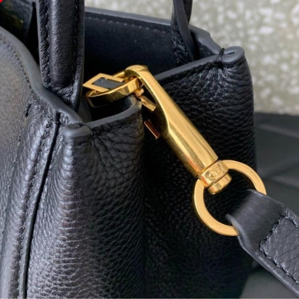 Valentino Garavani Alltime Handbag In Black 26Cm 5W2B0Q18Imz 0No view 4