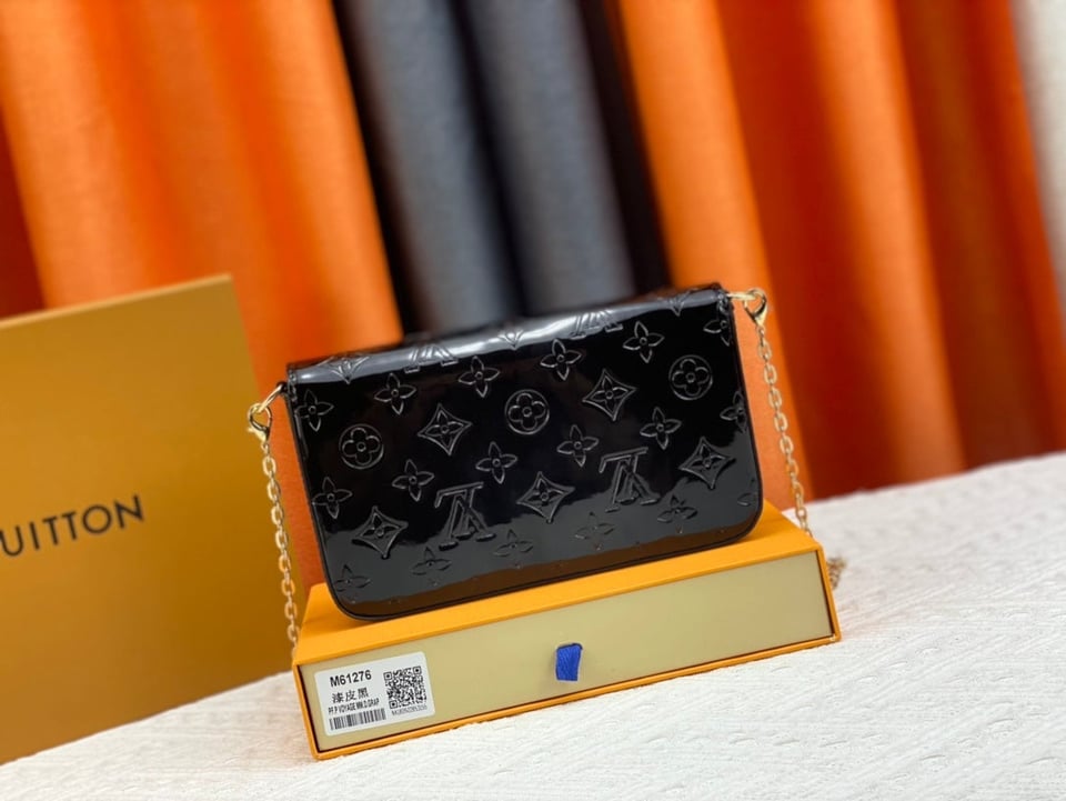 Louis Vuitton Pochette F Lice Amarante Monogram Vernis Black 21Cm view 8