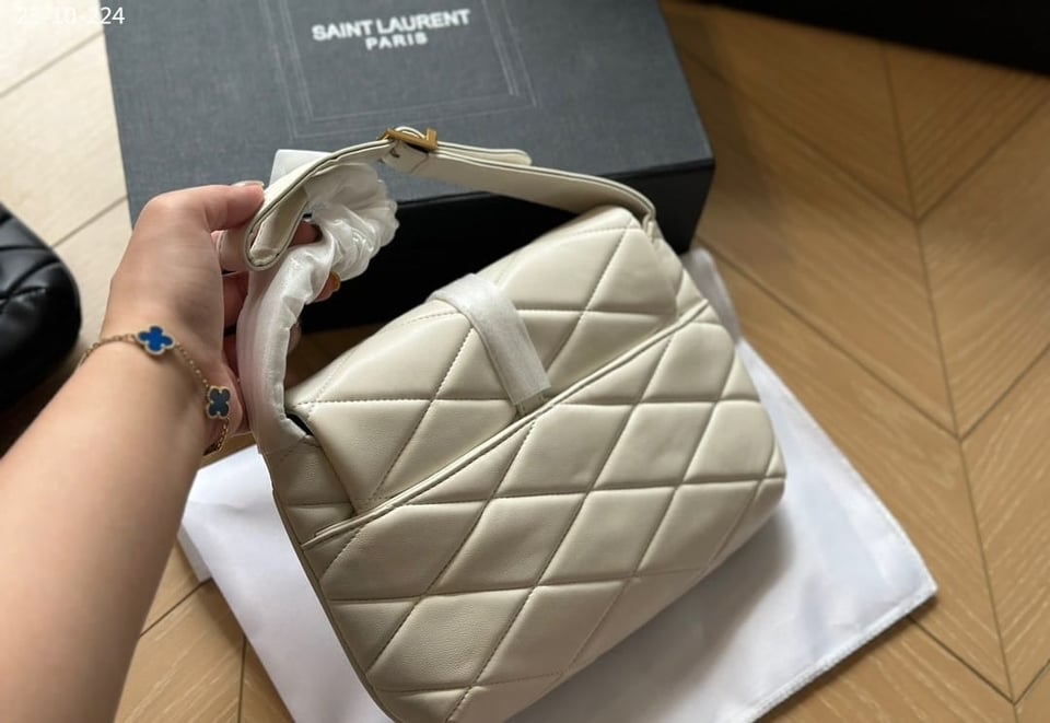 Saint Laurent Le 57 Quilted Leather Shoulder Bag White 27Cm view 4