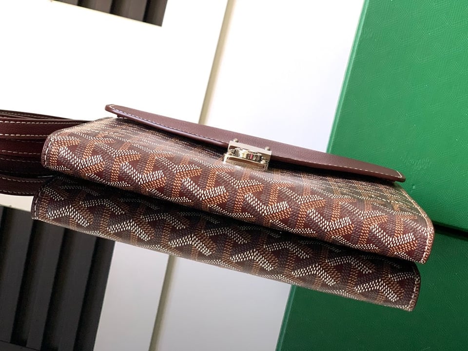 Goyard Chypre Wallet-Pouch 21 Cm Wine Red Goyardine Canvas And Calfskin view 9