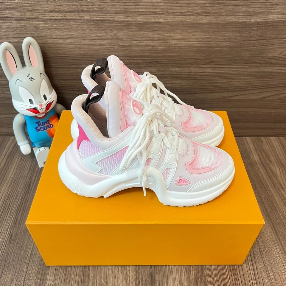 Louis Vuitton Archlight Sneaker Gradient Pink view 8
