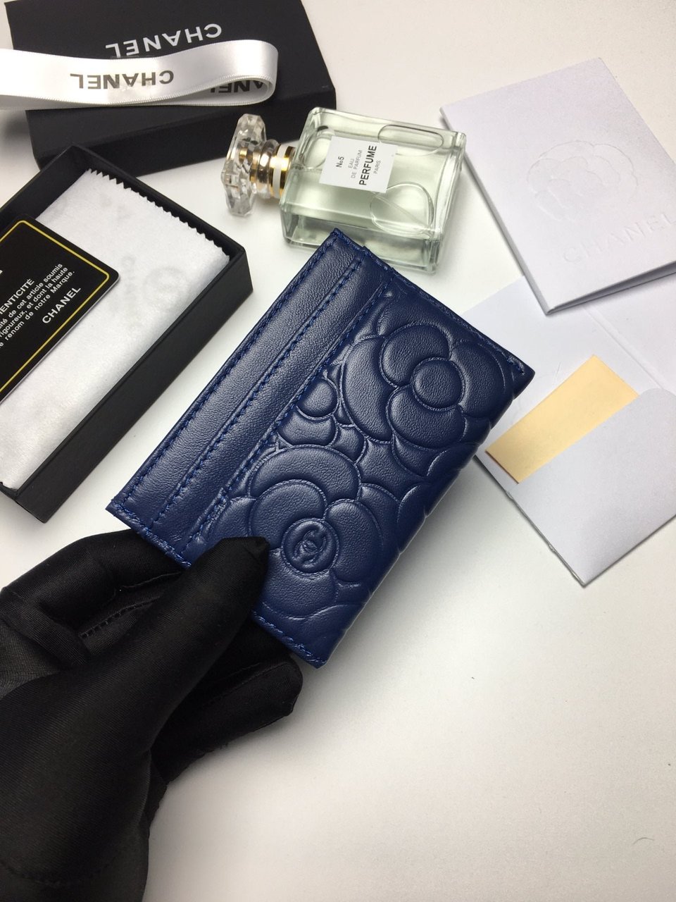 Chanel Floral Card Holder 11.2 Navy Calfskin Silver Icon view 5