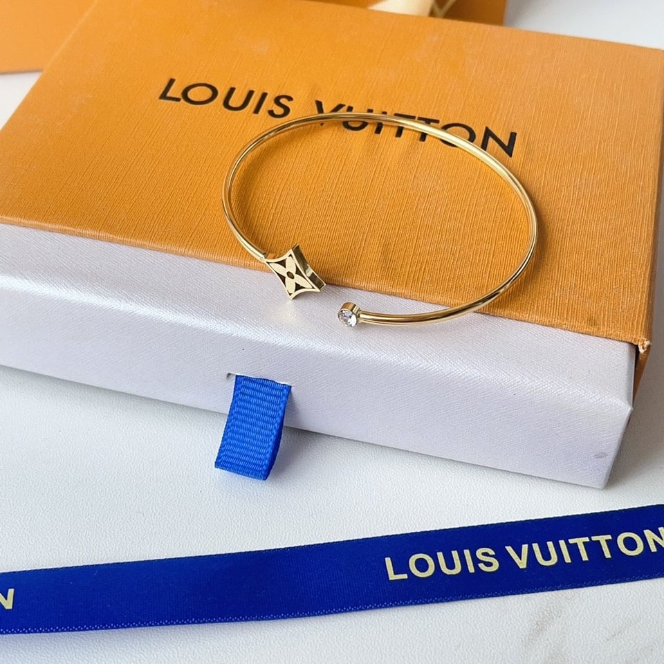 Louis Vuitton Idylle Blossom Twist Bracelet Gold Q95531 view 2