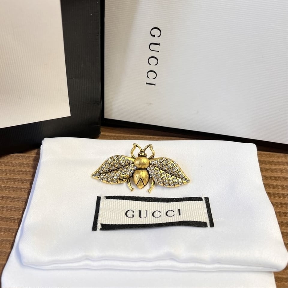 Gucci Gg Small Bee Brooch Gold view 7