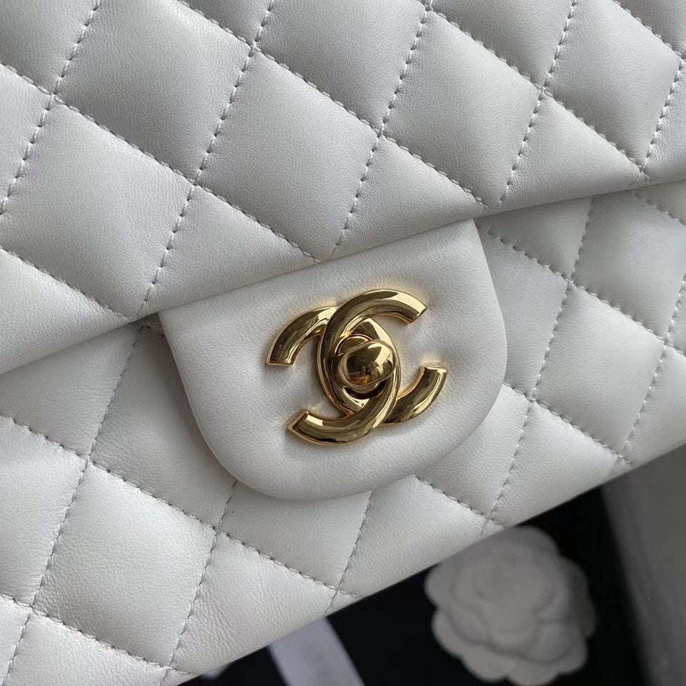 Chanel Classic Medium Handbag White 25Cm A01112 view 10