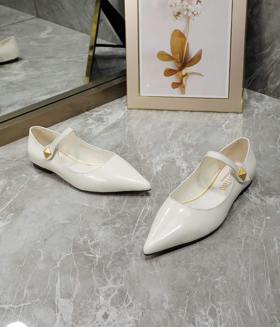 Valentino Garavani Tiptoe Patent Leather Ballet Flats Ivory 2W2S0Gc3Eru098 view 4