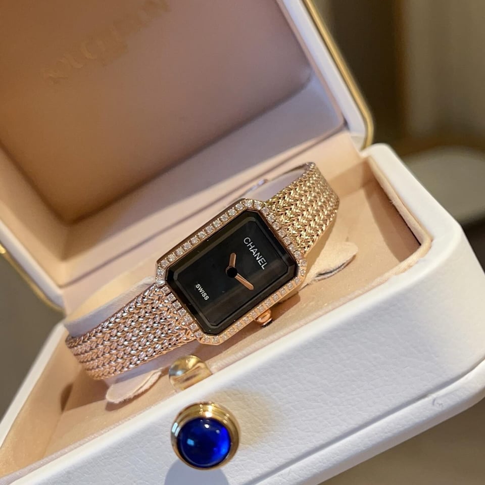 Chanel Première Diamond Mesh Watch Black Dial view 2