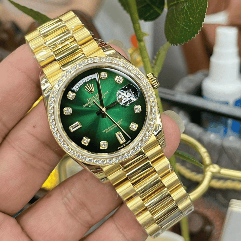 [SUPER CLONE] Rolex Yellow Gold Day-Date Diamond Bezel Onyx Green Dial President Bracelet 36mm view 7